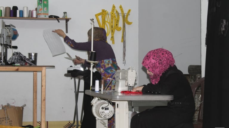 A Female Workshop in Idlib Replaces the Factories!