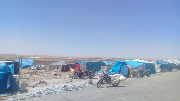 عالقون على الحدود الأردنية بين الأسلاك الشائكة وتهديدات النظام