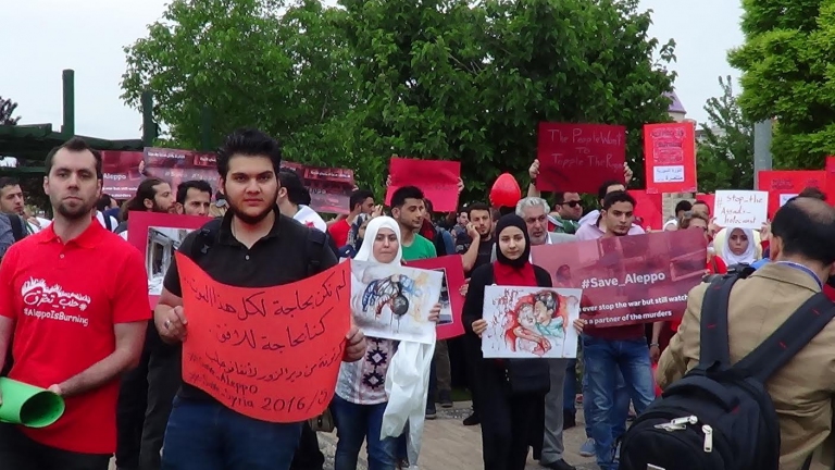 اعتصام في عنتاب التركية تضامناً مع حلب