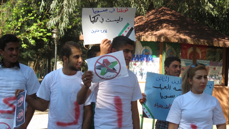 اعتصام مناهض للإئتلاف في الريحانية 