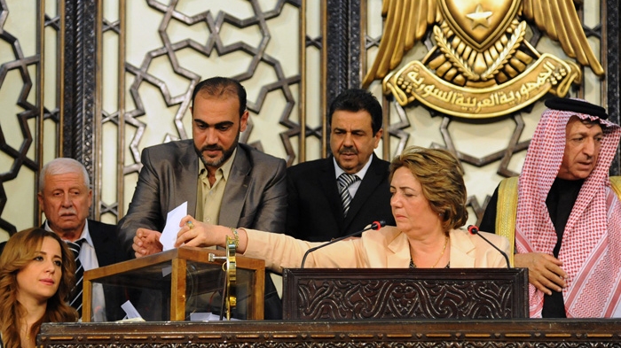 إعفاء رئيسة مجلس الشعب من منصبها