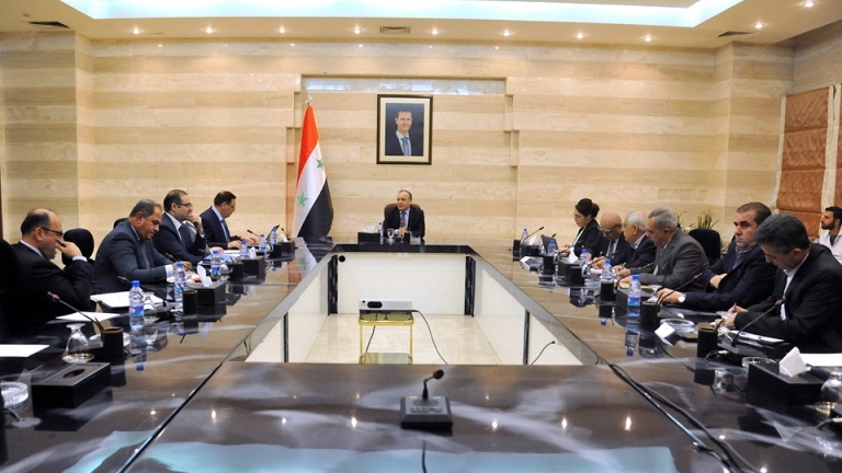 عماد خميس يلجأ إلى 