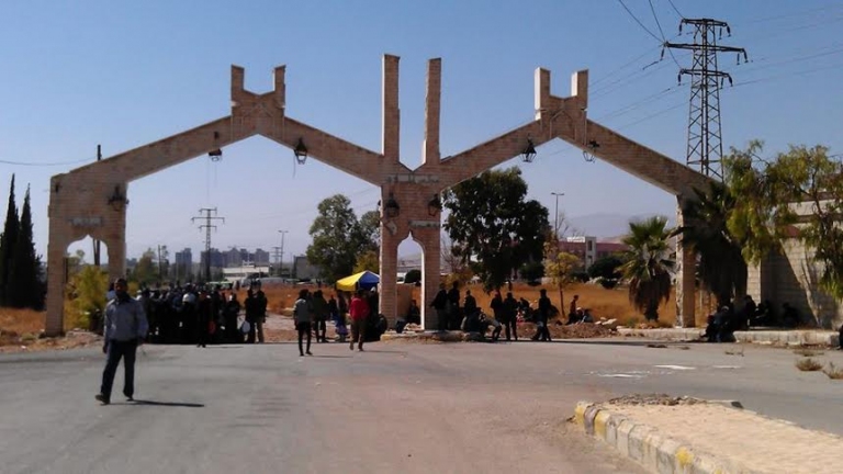 عودة ضباط منشقين إلى معضمية الشام برعاية الفرقة الرابعة