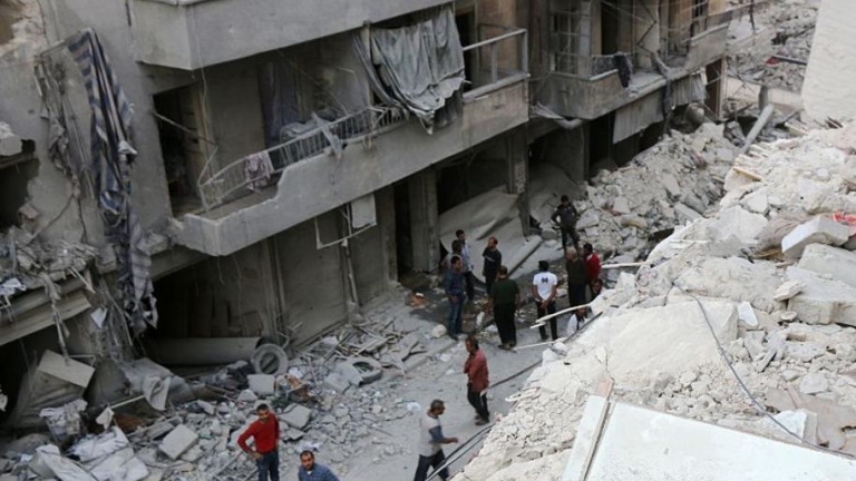 عشرات الضحايا بقصف على حلب وإدلب