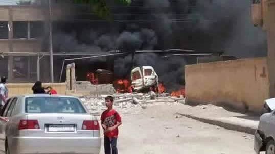 عشرات القتلى والجرحى بقصف جوي على الرقة