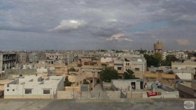 عشرات آلاف المدنيين محاصرون مع 