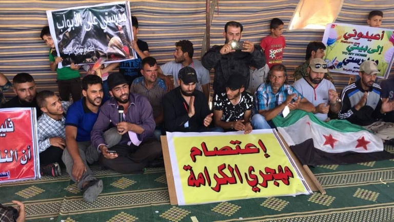 إعتصام مهجري الكرامة في حوران..رفض لفتح معبر نصيب قبل عودتهم