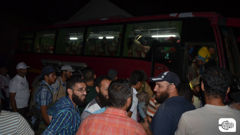 ادلب: قافلة لاجئين جديدة تصل مخيم 
