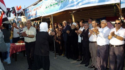أهالي السويداء لا يبالون بخيمة الديمقراطية
