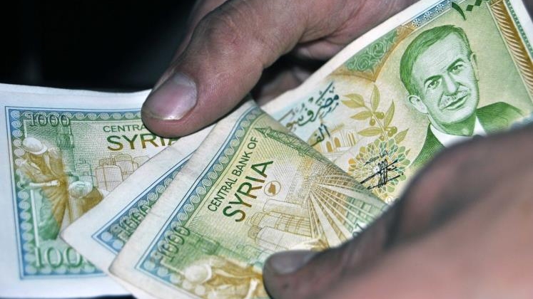 أكاديميون في الاقتصاد: حذف الصفر إجراء وهمي لن يحسّن من قيمة العملة السورية