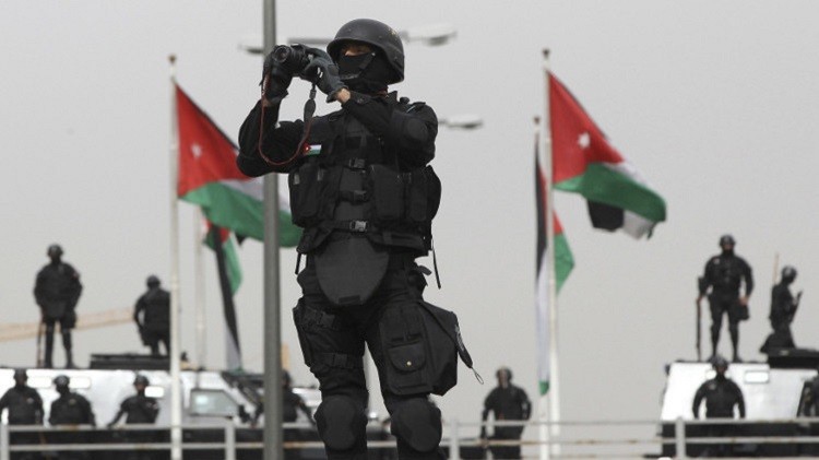الأردن يعلن المناطق الحدودية مع سورية والعراق مناطق عسكرية مغلقة