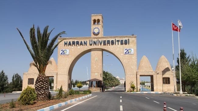 الباب: جامعة حران تمنح الطلاب فرصة متابعة دراستهم بتركيا