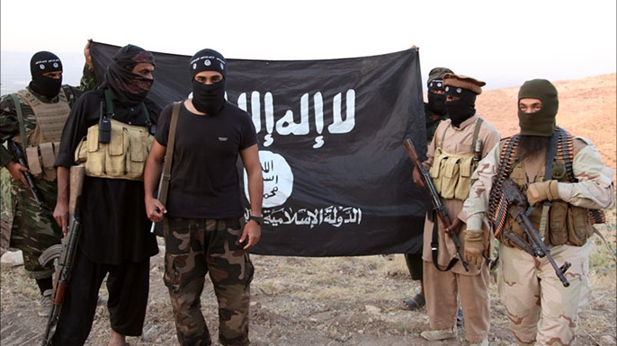 الدولة الإسلامية تقطع رؤوس ثلاثة مقاتلين من قبيلة الشعيطات 