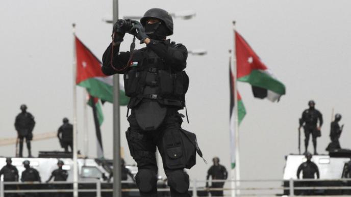 الجيش الأردني يطلق النار على مقاتلي المعارضة لرفضهم قتال داعش