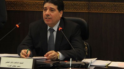 الحلقي: الموظف الحكومي يعمل 22 دقيقة يومياً
