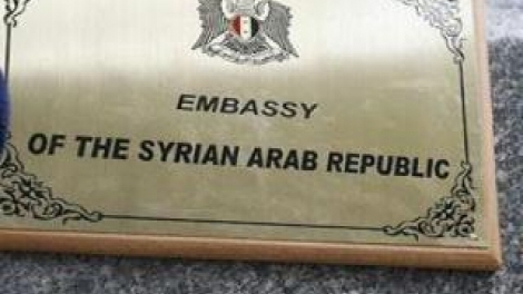 الكويت تنفي إعادة فتح السفارة السورية 