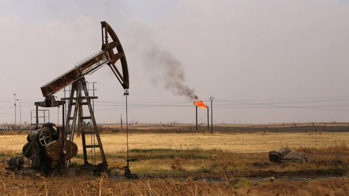 المعلم يدعو شركات روسية لتطوير حقول الطاقة السورية