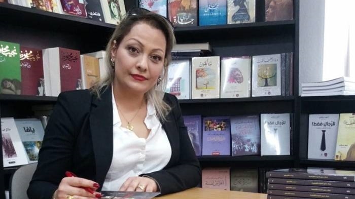ندى حاكمي توثق حكايا المعتقلات بروايتها 