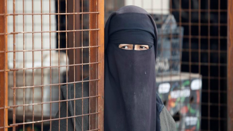 ألمانية داعشية تتسبب بتغريم حكومتها 10 آلاف يورو 