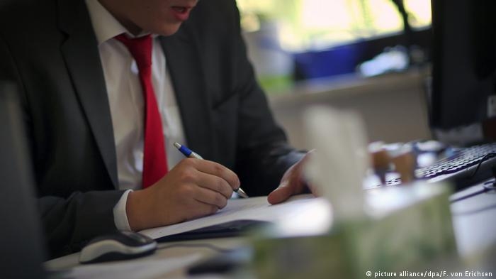 ألمانيا.. عدد كبير من متخذي قرارات اللجوء 