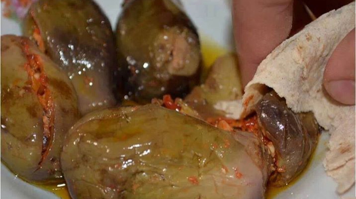 المكدوس يغيب عن الموائد السورية هذا العام