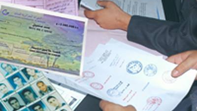 النظام يسلم شهادات وفاة مزورة لذوي المعتقلين