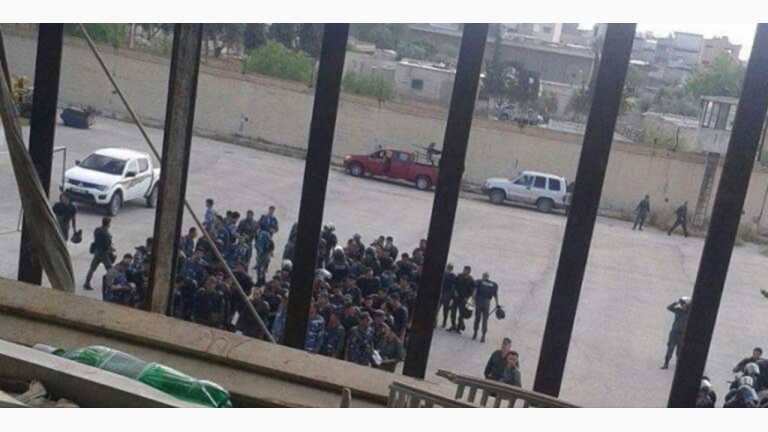 النظام يطلق سراح معتقلين من سجن حماة