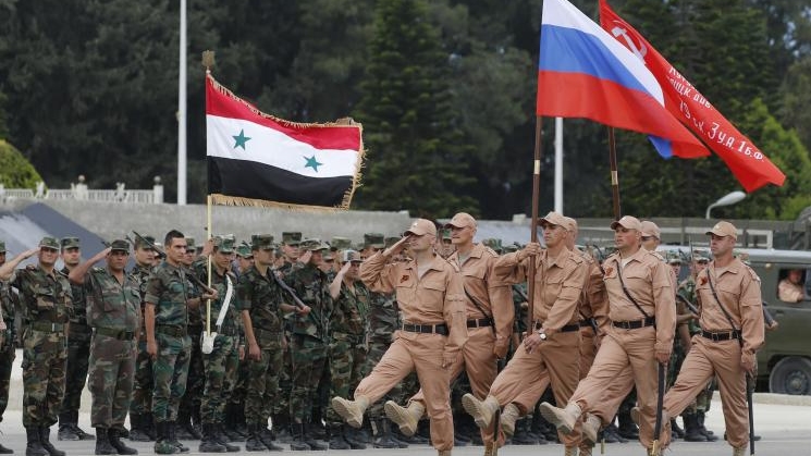 الولايات المتحدة تدعم بقاء روسيا في سوريا... ما الأهداف؟