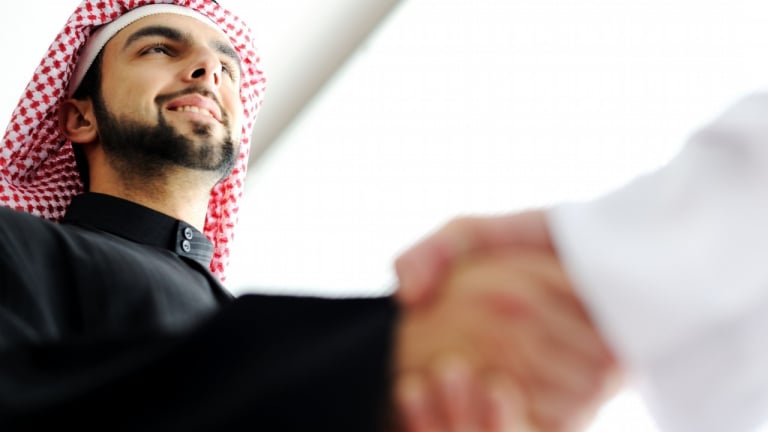 السعودية: للسوريين حصراً.. الإعفاء من موافقة 