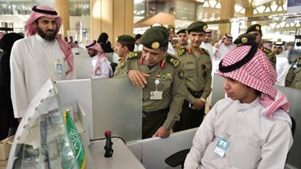 السعودية تطالب مقيمين بالمغادرة الفورية..ما مصير السوريين في ذلك؟