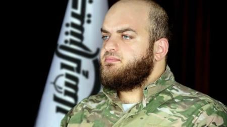 السلطات الفرنسية تعتقل قيادي سابق في "جيش الإسلام" لهذه الأسباب