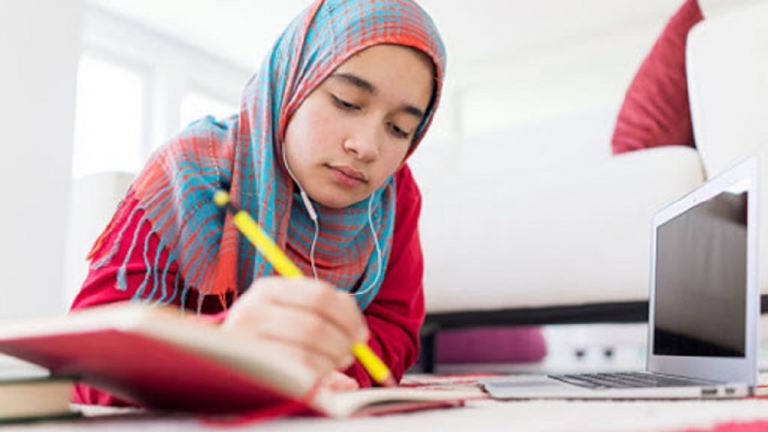 جامعة غازي عنتاب تبدأ التعليم عن بعد شمال السوري في 23 مارس