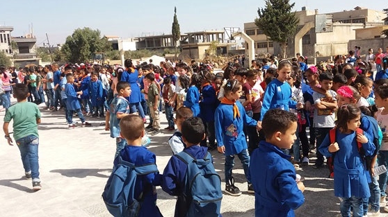 التربية تقول إنها طوَّرت مِنهجاً مُكثفاً لأطفال اللاجئين
