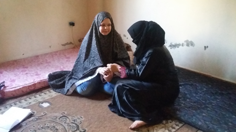 أم عدي تركت درعا.. وتواجه مصيراً صعباً في الأردن