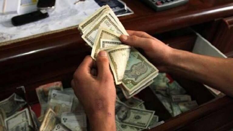أمراء حرب يتاجرون بالعملة… ما علاقة شركة 