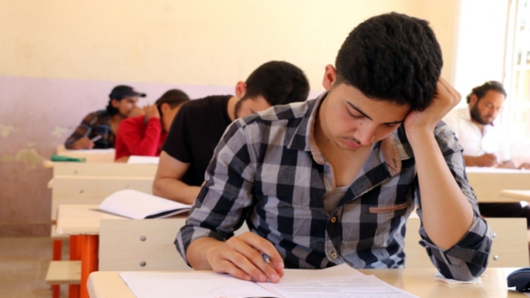 امتحانات القبول الجامعي للائتلاف المعارض وفق المعايير البريطانية
