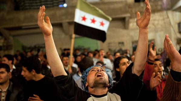 أنت على المدرج.. تشاهد الحرب!!