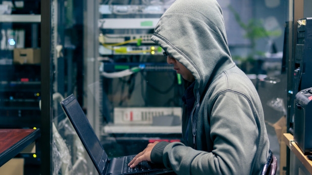 أربع خطوات تحميك من لصوص الانترنت