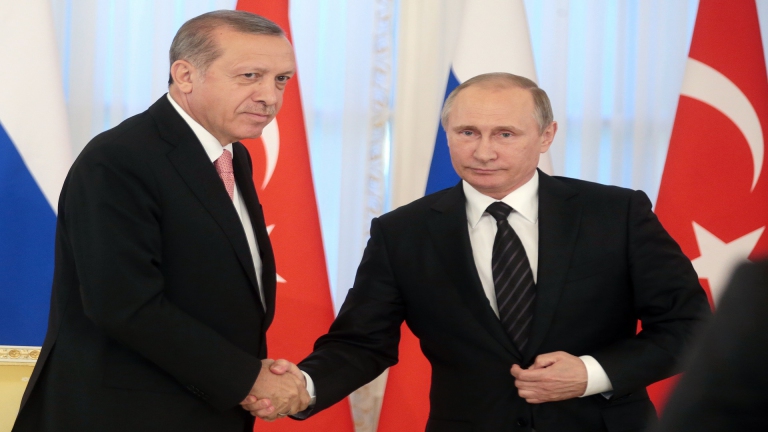 أردوغان يبحث مع بوتين إخراج 