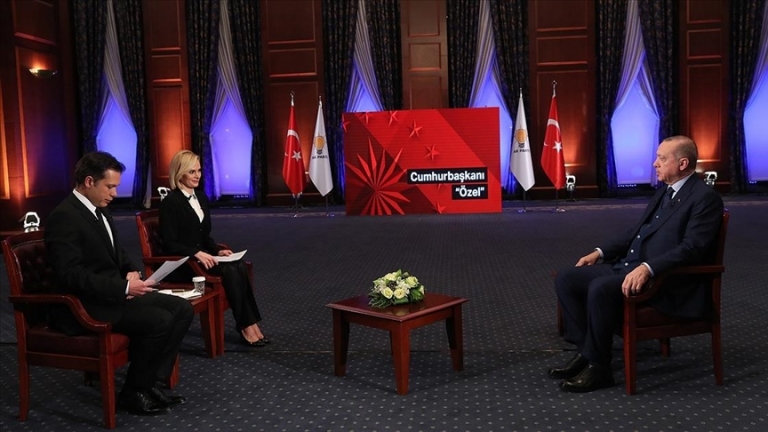 أردوغان يحذر من المماطلة بسحب القوات الأميركية من سوريا