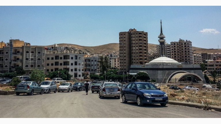 اتفاق مبادلة جنديين مخطوفين بمساعدات في قدسيا