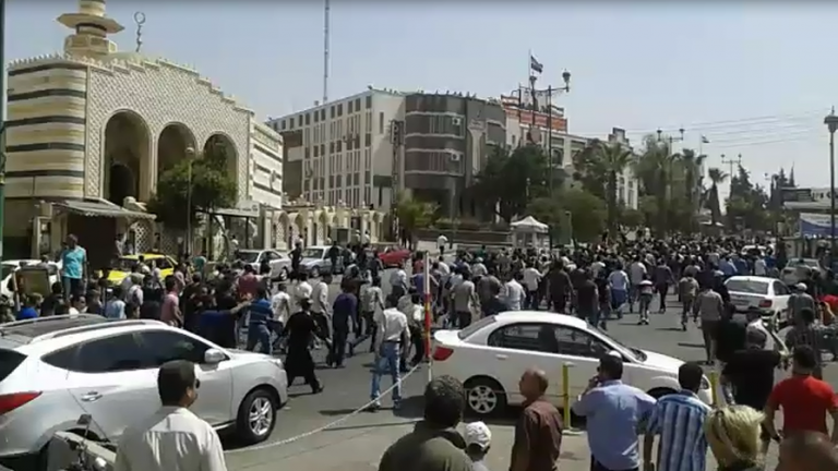  بالفيديو : السويداء تشيع البلعوس ومظاهرات تطالب بإسقاط النظام