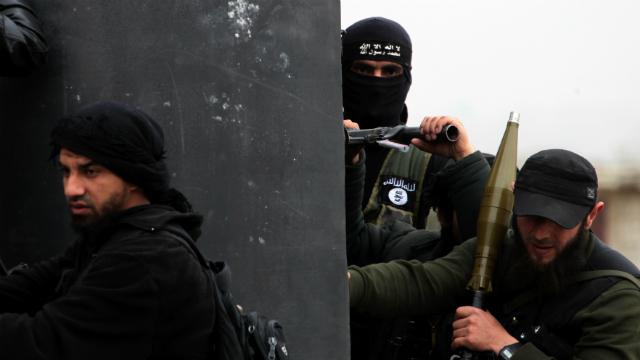 بالفيديو من هولندا: رجال يبايعون دولة الإسلام في العراق والشام 