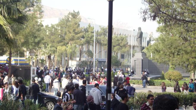بدء التسجيل المباشر للفرع الأدبي وللمفاضلة العامة للعلمي