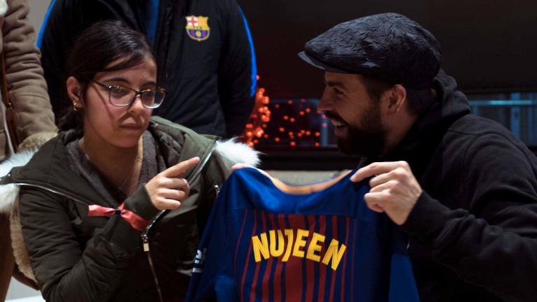 برشلونة الإسباني يحقق حلم لاجئة سورية