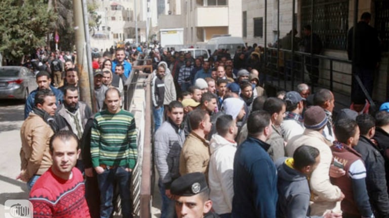 بطاقة اللاجئين المجانية في الأردن.. ليست مجانية!