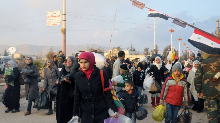 ضحايا بقصف على حلب.. وأنباء عن 