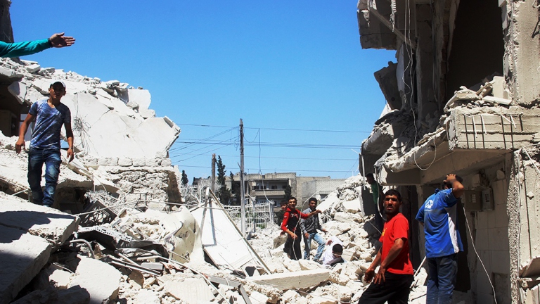 ضحايا بقصف على حلب وريف إدلب