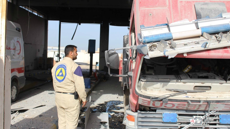 ضحايا بقصف جوي على مبنىً للدفاع المدني في حلب