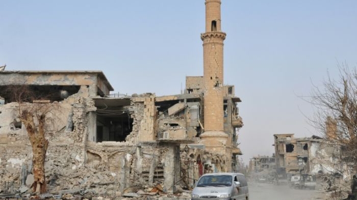 دير الزور.. عشرات القتلى من النازحين بتفجير مفخخة لـ